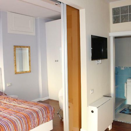 קליארי Domus Yenne Suites מראה חיצוני תמונה