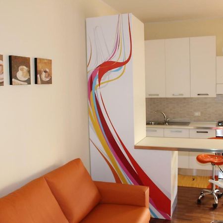 קליארי Domus Yenne Suites מראה חיצוני תמונה