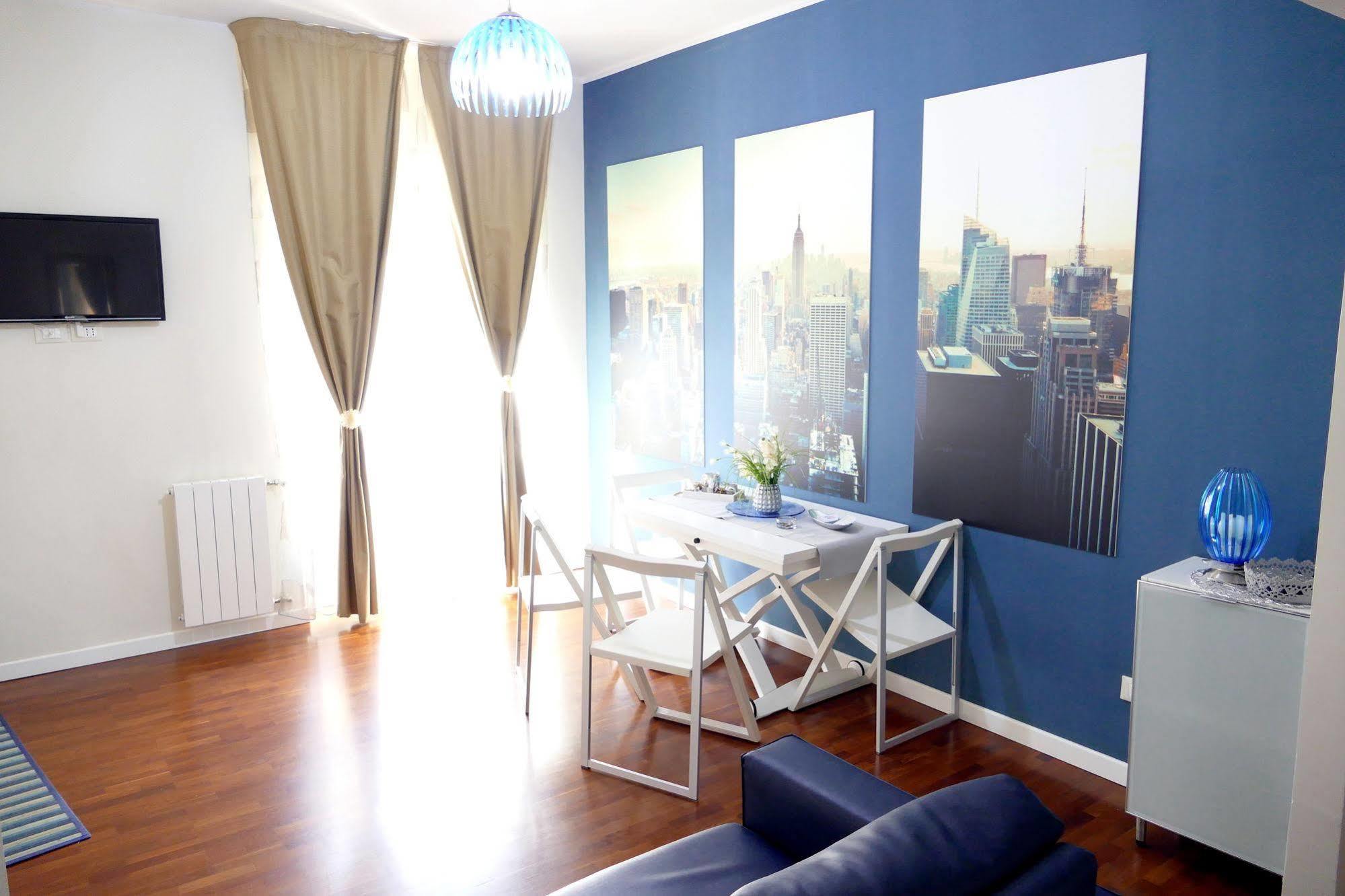 קליארי Domus Yenne Suites מראה חיצוני תמונה