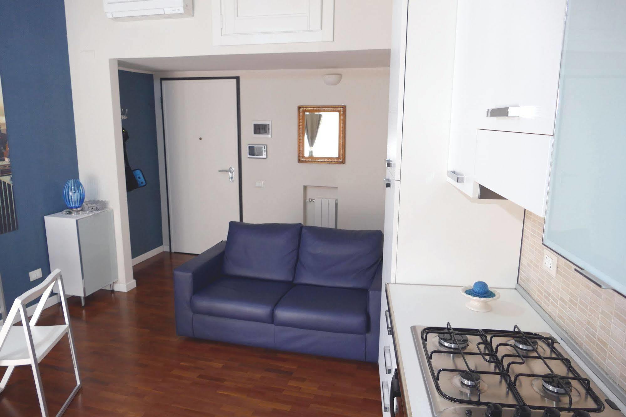 קליארי Domus Yenne Suites מראה חיצוני תמונה