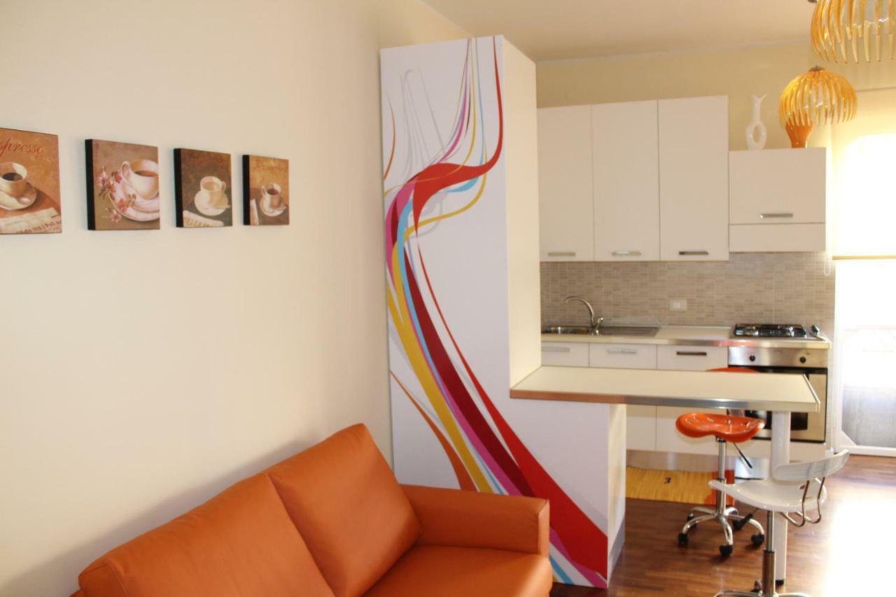 קליארי Domus Yenne Suites מראה חיצוני תמונה